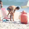 Felipe Titto curte tarde na praia da Barra da Tijuca, Zona Oeste do Rio de Janeiro, nesta sexta-feira, 31 de janeiro de 2014