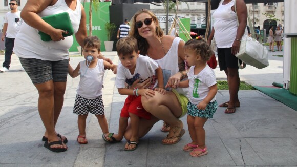 Luana Piovani e Thiago Lacerda brincam com os filhos em evento infantil no Rio