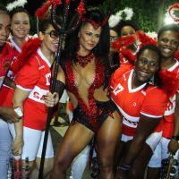 'Carnaval 2017': Viviane Araújo ousa com fantasia de diabinha em ensaio técnico