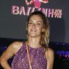 Carolina Dieckmann curtiu a festa Bailinho, na Arena Banco Original, na madrugada desta segunda-feira, 6 de fevereiro de 2017