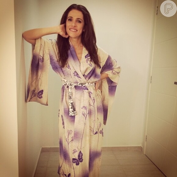 Ingrid Guimarães fica morena e publica foto no Instagram em 7 de fevereiro de 2014