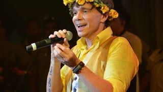 Netinho volta ao Carnaval e chora ao relembrar internação: '4 meses sem falar'