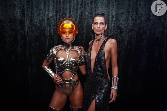 Sabrina Sato e Fernanda Motta no Baile da Vogue, realizado no Hotel Unique, em São Paulo, na noite desta quinta-feira, 16 de fevereiro de 2017
