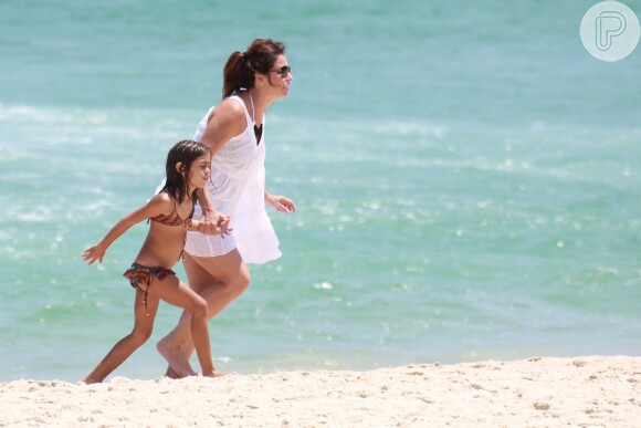 Giovanna Antonelli aproveitou folga das gravações da novela 'Sol Nascente' para se dedicar às filhas