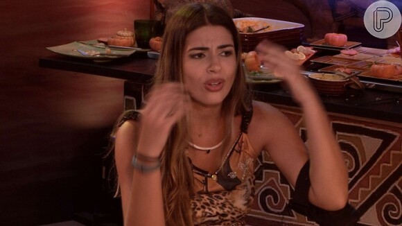 No 'Big Brother Brasil', Vivian apoia Roberta: 'Amiga, o Ilmar não te conhece. Até porque a gente dá para as pessoas o que elas merecem e se você foi grossa com ele foi porque ele mereceu. Comigo você nunca foi grossa'