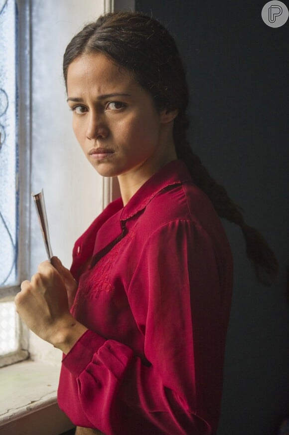 Nanda Costa na série 'O Caçador', em que interpretou uma periguete que se converte e abandona a vaidade