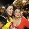 Sem a namorada, Ana Carolina, Leticia Lima curte show de Preta Gil no trio elétrico, no Carnaval em Salvador, Bahia, na noite desta quinta-feira, 23 de fevereiro de 2017