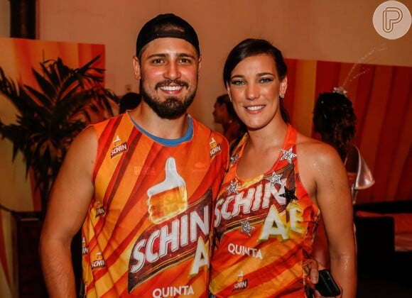 Adriana Birolli se encontrou com Daniel Rocha em camarote em Salvador