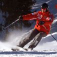 Michael Schumacher sofreu um grave acidente em dezembro após bater a cabeça durante uma queda enquanto esquiava, na França
