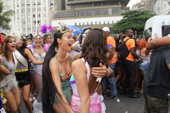 Famosas curtiram o Bloco da Favorita neste sábado, 25 de fevereiro de 2017, no Rio de Janeiro