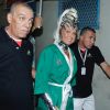 Xuxa declara ansiedade momentos antes de entrar na Marquês de Sapucaí para homenagear Ivete Sangalo no desfile da Grande Rio