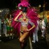 A modelo Renata Kuerten esbanjou a ótima forma no desfile da Grande Rio