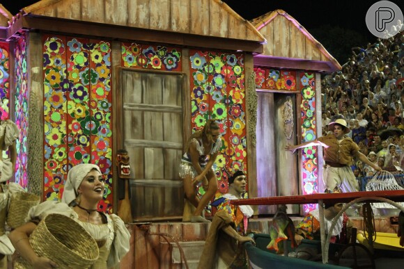 Ivete Sangalo vem na comissão de frente da Grande Rio e brilha na Sapucaí na madrugada desta segunda-feira, dia 27 de fevereiro de 2017