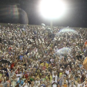 Ivete Sangalo vem na comissão de frente da Grande Rio e brilha na Sapucaí na madrugada desta segunda-feira, dia 27 de fevereiro de 2017