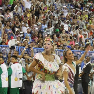 Ivete Sangalo vem na comissão de frente da Grande Rio e brilha na Sapucaí na madrugada desta segunda-feira, dia 27 de fevereiro de 2017