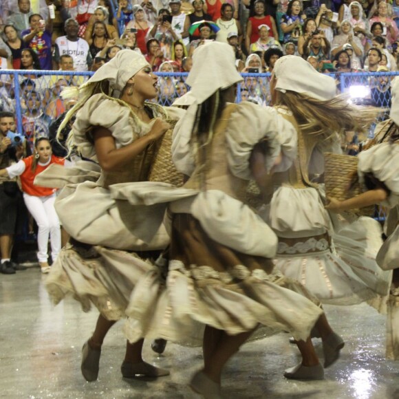 Ivete Sangalo vem na comissão de frente da Grande Rio e brilha na Sapucaí na madrugada desta segunda-feira, dia 27 de fevereiro de 2017