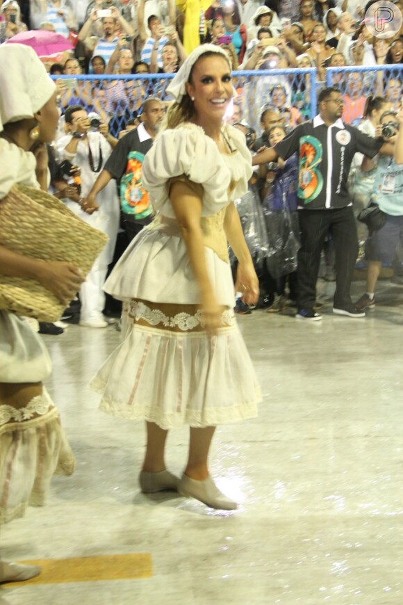 Ivete Sangalo vem na comissão de frente da Grande Rio e brilha na Sapucaí na madrugada desta segunda-feira, dia 27 de fevereiro de 2017