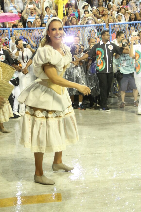 Ivete Sangalo vem na comissão de frente da Grande Rio e brilha na Sapucaí na madrugada desta segunda-feira, dia 27 de fevereiro de 2017