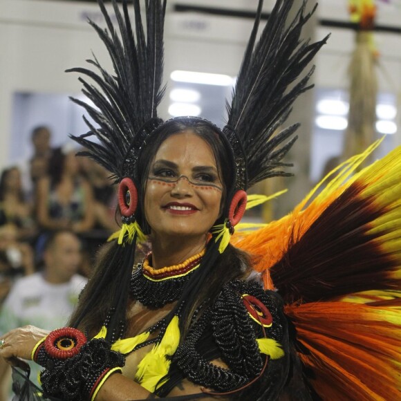 Luiza Brunet falou sobre a volta à Sapucaí depois de quatro anos afastada da Imperatriz Leopoldinense