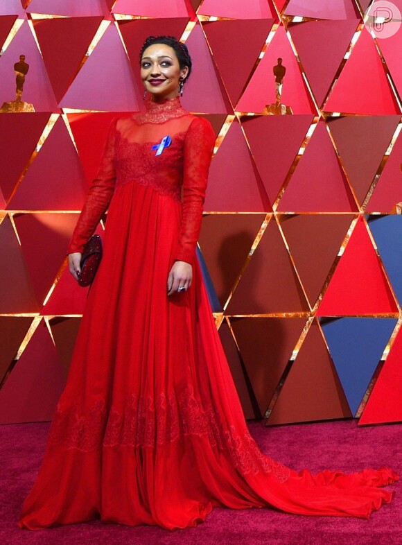 Ruth Negga de Valentino na 89ª edição do Oscar, em Los Angeles, na Califórnia, realizada na noite deste domingo, 26 de fevereiro de 2017