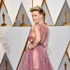 Scarlett Johansson de Azzedine Alaïa na 89ª edição do Oscar, em Los Angeles, na Califórnia, realizada na noite deste domingo, 26 de fevereiro de 2017