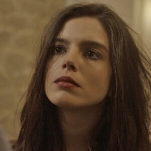 Milena (Giovanna Lancellotti) termina seu relacionamento com Ralf (Henri Castelli) e se aproxima de Daniel (Lucas Lucco), na novela 'Sol Nascente'