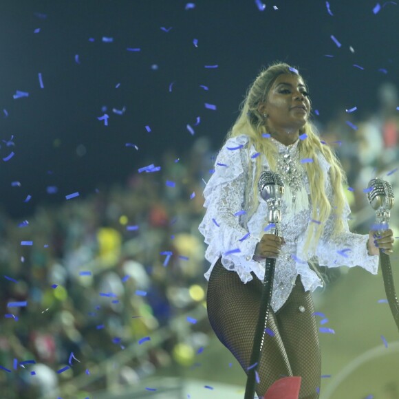 Carnaval: Ludmilla desfilou como destaque na escola de samba da Unidos da Tijuca, em fevereiro de 2017, e desceu até o chão em carro alegórico