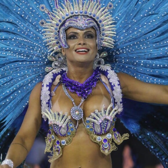 Ela garantiu que guarda uma peça para situações de emergência: 'Tenho um biquíni reserva'
