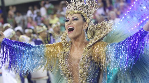 Tânia Oliveira diz que não pagou para ser rainha de bateria: 'Foi conquistado'