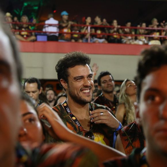 Joaquim Lopes procurou Ticiane Pinheiro no estacionamento do aeroporto Santos Dumont após o primeiro dia de desfiles do Grupo Especial, segundo a coluna