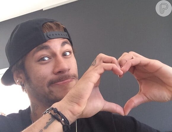Neymar ironiza o Valentine's Day no Instagram em 14 de fevereiro de 2014