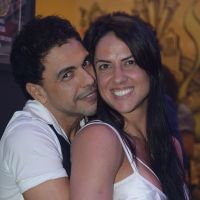 Zezé Di Camargo ganha celular antigo e repassa para Graciele Lacerda, diz jornal