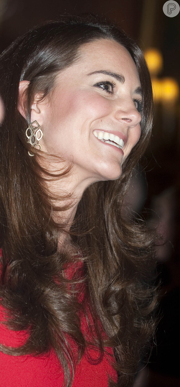 Kate Middleton confere outro visual ao vestido usado em 2012 no jubileu da rainha Elizabeth II
