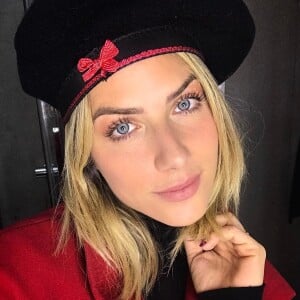 Giovanna Ewbank está em Paris, onde fotografou camapanha para uma grife portuguesa