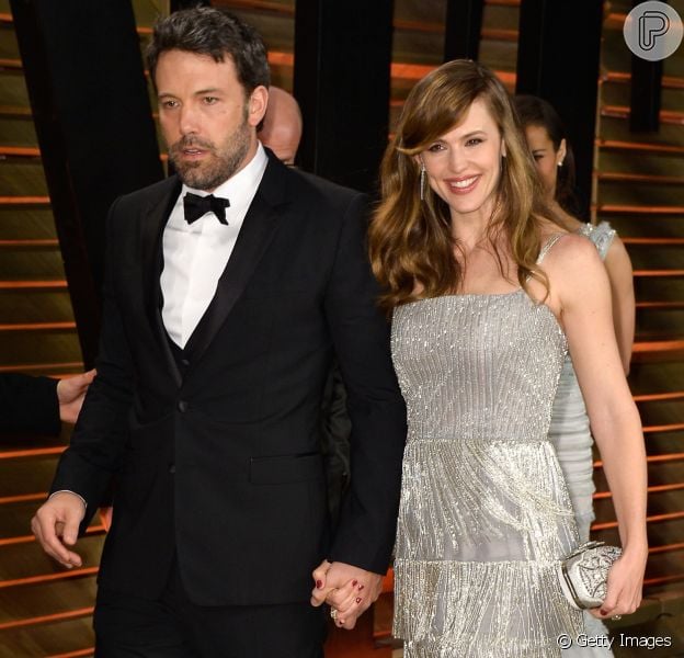 Ben Affleck e Jennifer Garner adiam divórcio após dois anos separados