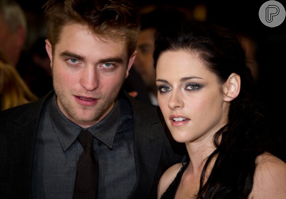 Ex de Robert Pattinson, Kristen Stweart lembrou sua relação com ator e afirmou: 'Eu estava tão confusa'