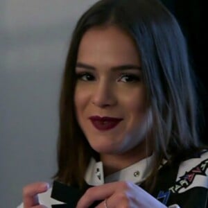 Bruna Marquezine apareceu em uma matéria do 'Vídeo Show' e foi elogiada por Sophia Abrahão