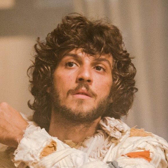 Chay Suede será o ator Joaquim em 'Novo Mundo'