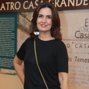 Fátima Bernardes prestigia estreia da peça 'Ubu Rei', de Marco Nanini, em teatro no Leblon, Zona Sul do Rio de Janeiro, em 11 de março de 2017