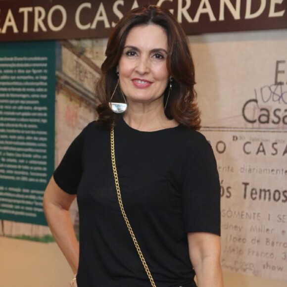 Fátima Bernardes prestigia estreia da peça 'Ubu Rei', de Marco Nanini, em teatro no Leblon, Zona Sul do Rio de Janeiro, em 11 de março de 2017