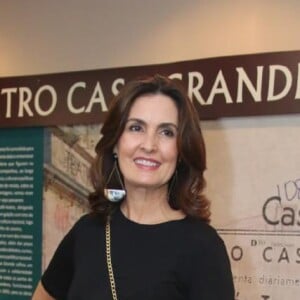 Fátima Bernardes vai à estreia da peça 'Ubu Rei', de Marco Nanini, em teatro no Leblon, Zona Sul do Rio de Janeiro