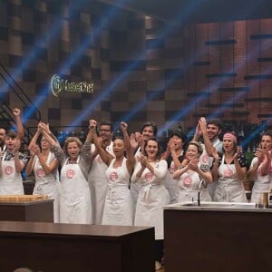 Os 21 participantes da quarta temporada do 'MasterChef Brasil' foram selecionados pelos jurados na fase de batalhas e repescagem