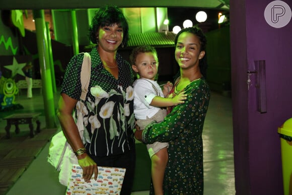 Solange Couto contou com a companhia da filha, Morena Mariah, e do caçula Benjamin
