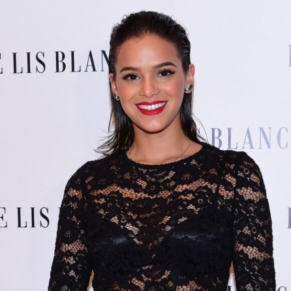Bruna Marquezine diz que a única parte que não gosta do seu trabalho é o excesso de exposição