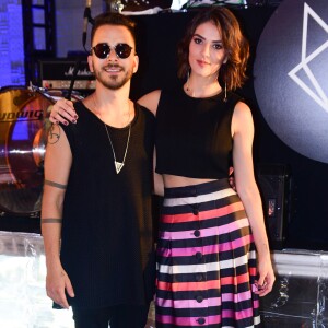 Casado com Monica Benini, Junior Lima contou que o bebê é um menino e se chamará Otto