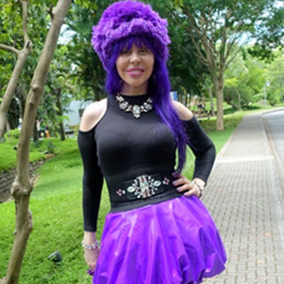 Baby do Brasil afirma que o término também acabou afastando os sofrimentos que poderia sofrer no futuro: 'Em um mês não consegui estar nem no Brasil, e essa distância ia trazer sofrimento. Achei que ia sofrer muito pra frente por causa desses desencontros e sou bem eufórica. Ia ficar muito triste se isso rolasse com a gente casado'