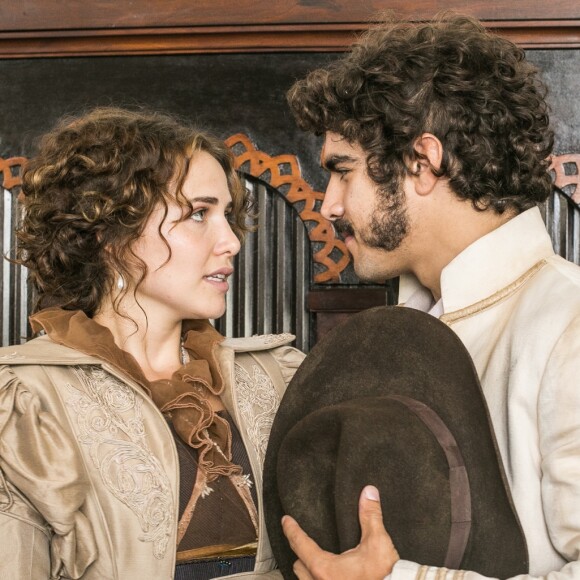 Leopoldina (Letícia Colin) e Dom Pedro (Caio Castro) serão casados em 'Novo Mundo'. Personagem irá trair constantemente a princesa