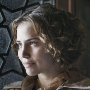 Letícia Colin promete chamar a atenção por conta dos looks, penteados e o sotaque de Maria Leopoldina, sua personagem em 'Novo Mundo'