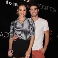 Juliana Paiva curte show com namorado, Juliano Laham, no Rio. Fotos!