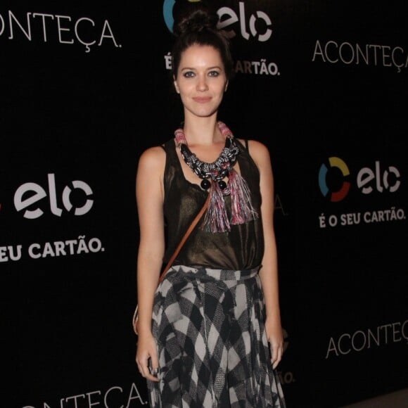 Nathalia Dill curtiu show no Rio na noite desta sexta-feira, 17 de março de 2017